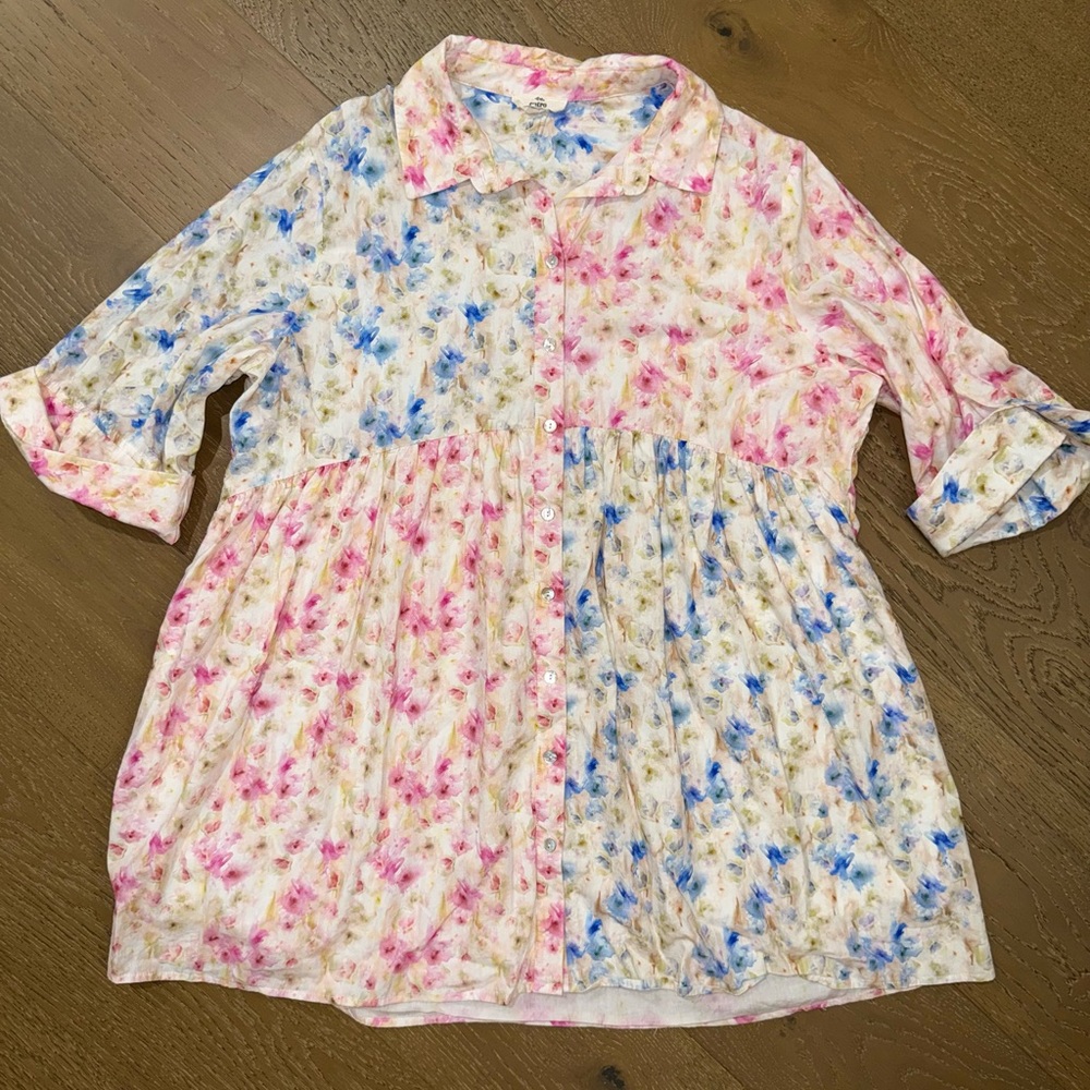 entro‎ Floral Button-Front Top in Pink & Blue